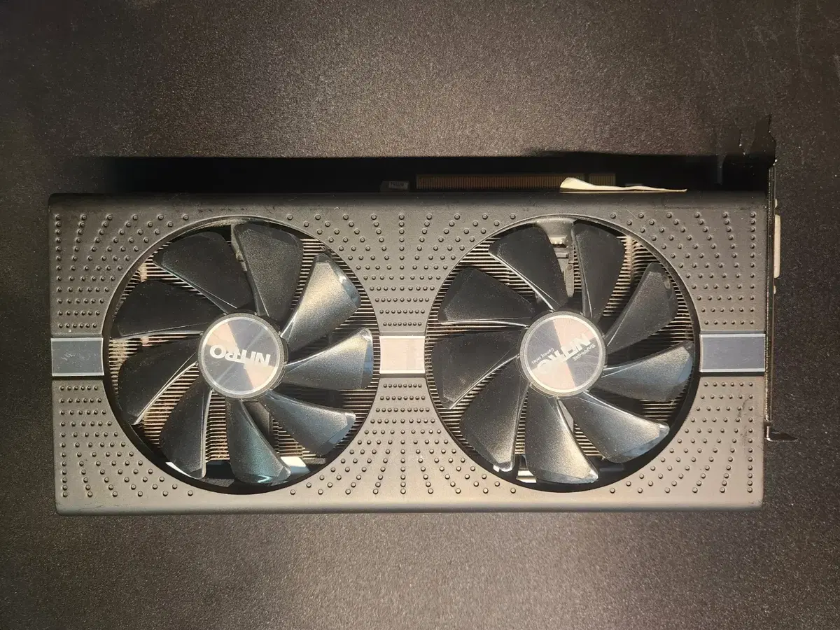 라데온 RX580 사파이어 8GB